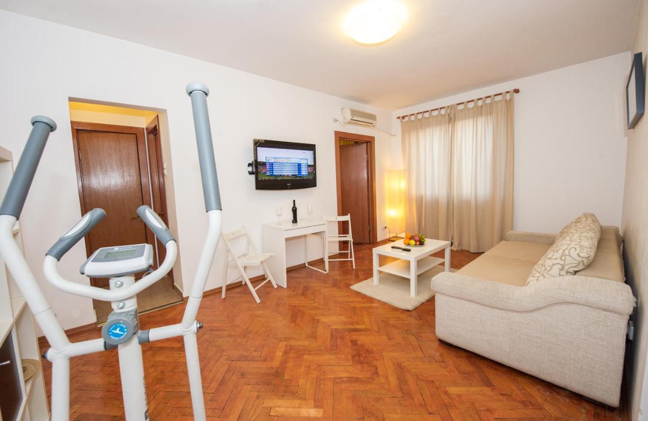 Appartement Universitate 1 à Bucarest Extérieur photo