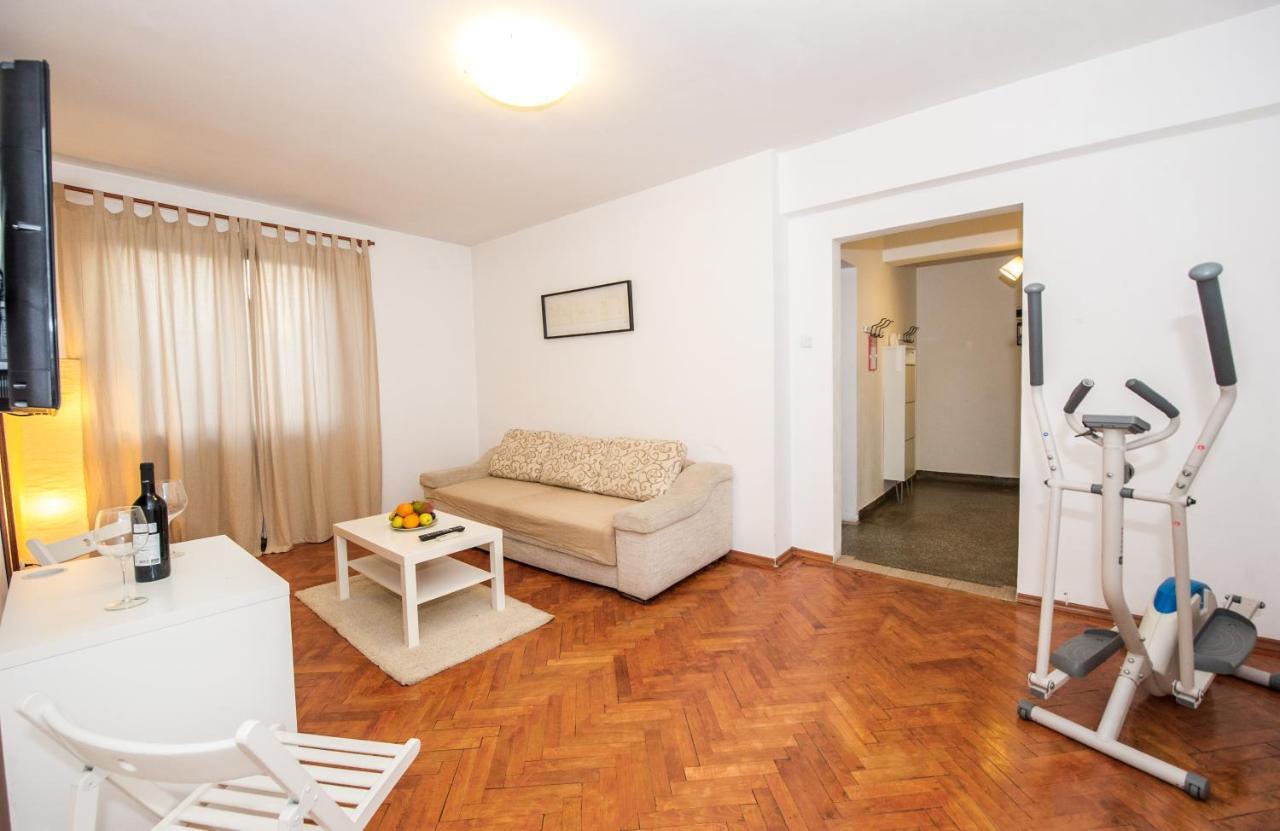 Appartement Universitate 1 à Bucarest Extérieur photo