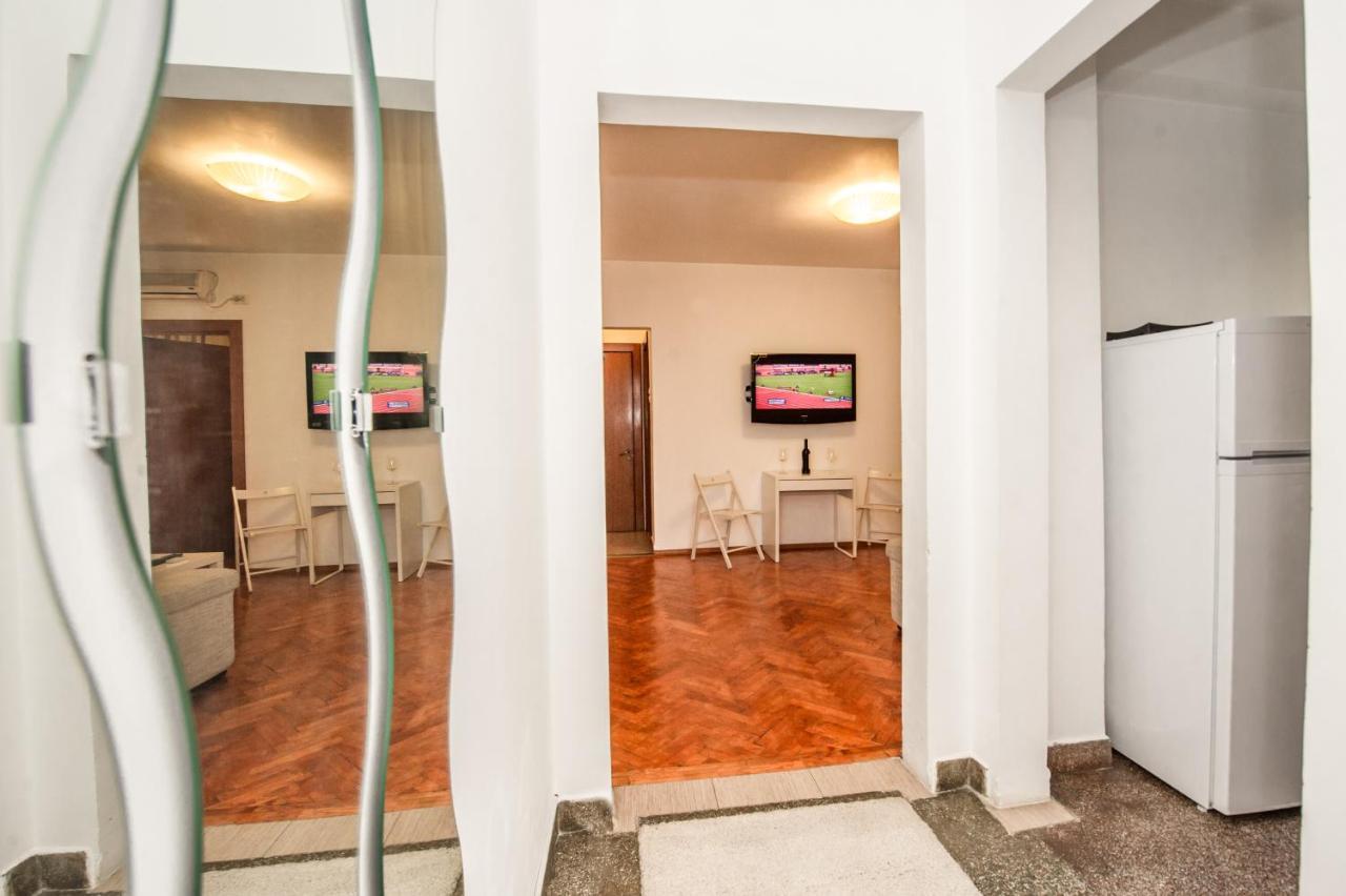 Appartement Universitate 1 à Bucarest Extérieur photo