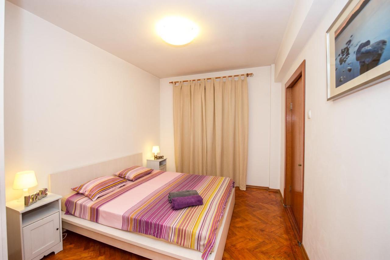 Appartement Universitate 1 à Bucarest Extérieur photo